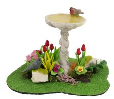 Fuglebad og tulipaner